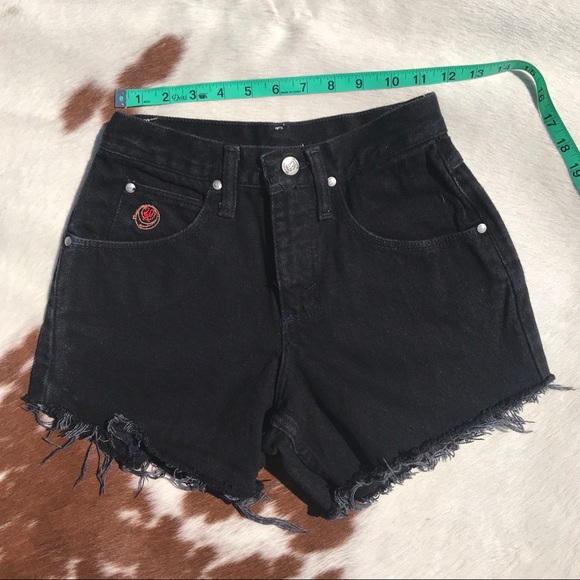Wrangler Shorts - Picture 2 of 4